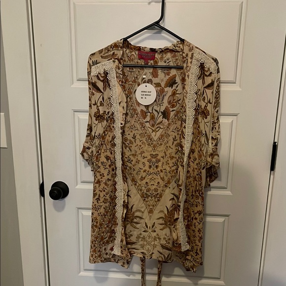 Floral Bobo Kimono with Lace Trim NWT - Picture 1 of 3